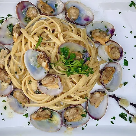 מלון Restaurant Oasis 3*