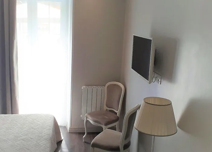 מלון Restaurant Oasis 3*