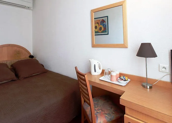 Restaurant Oasis מלון