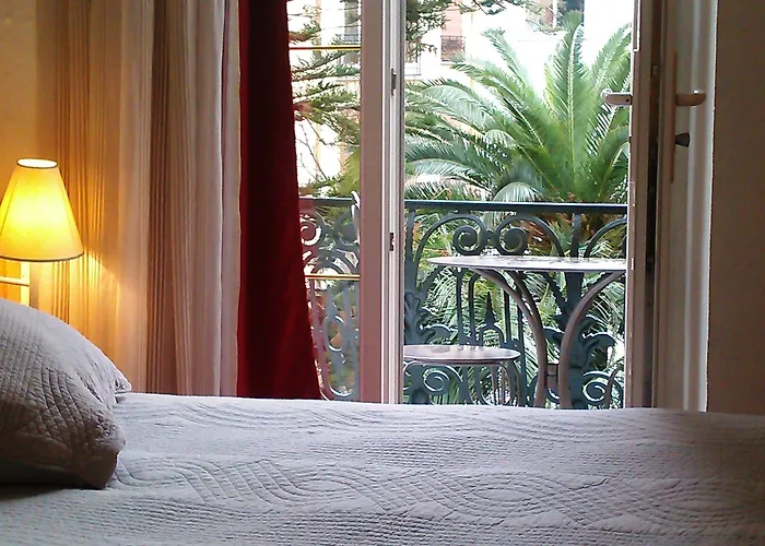 Restaurant Oasis מלון ניס