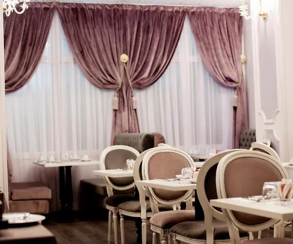 Restaurant Oasis מלון 3*