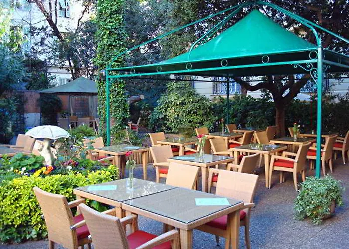 Restaurant Oasis מלון